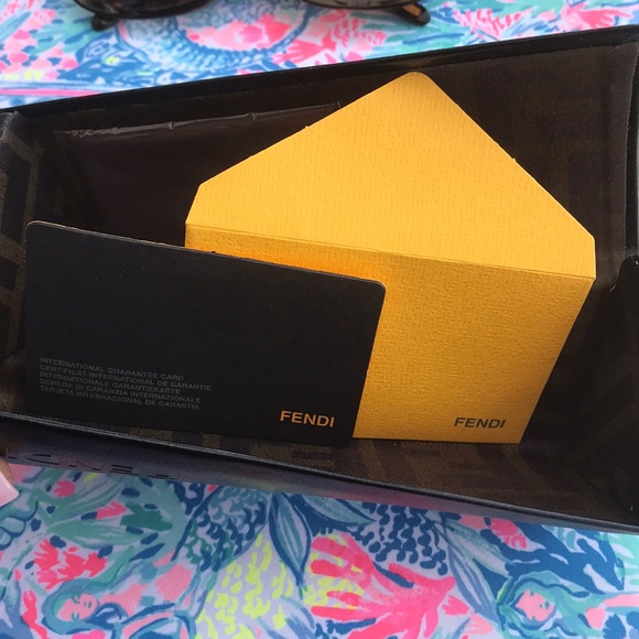 FENDI SUNGLASSES NEVER USED
